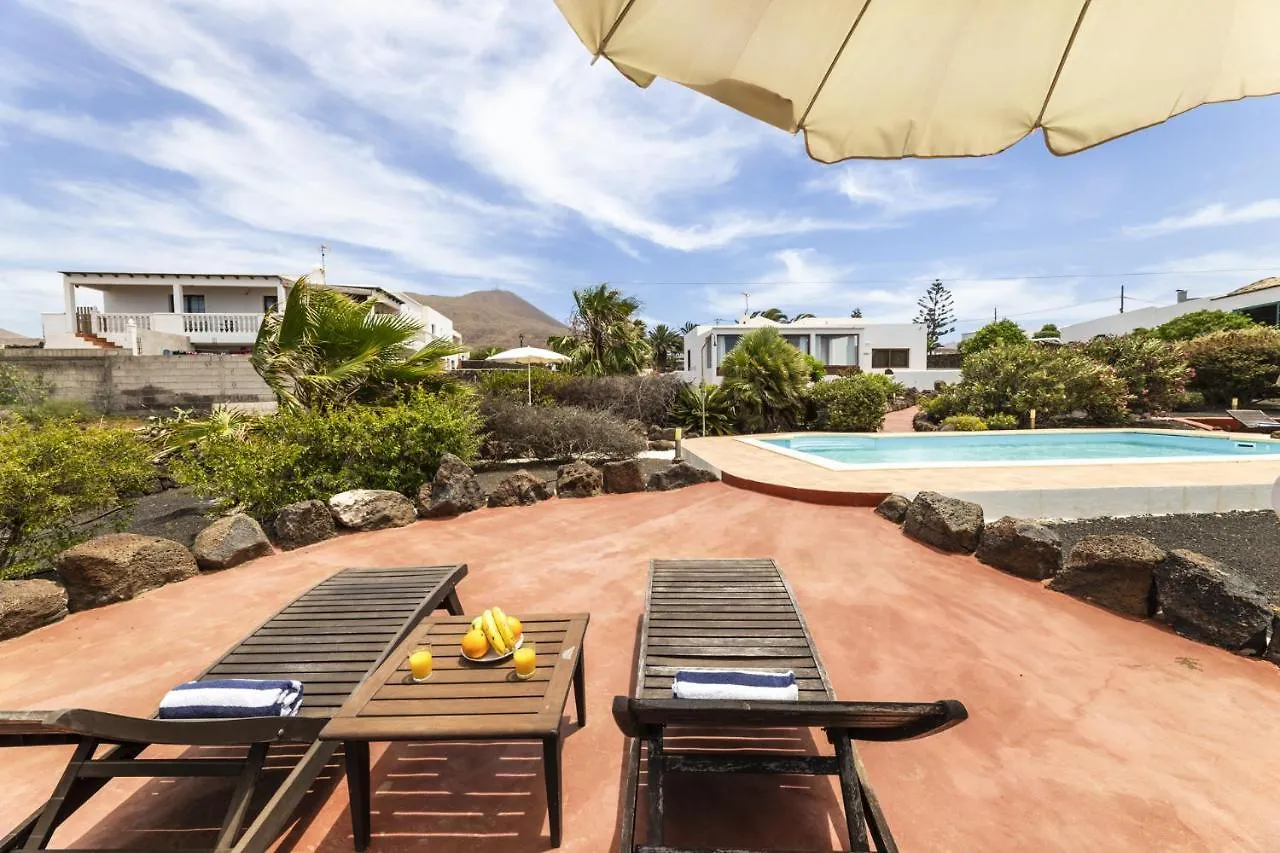 Jaretas - Apartamento Rural Con Piscina Las Brenas